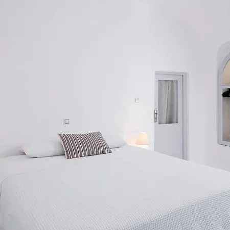 Apartment Agiou Mina Santorini