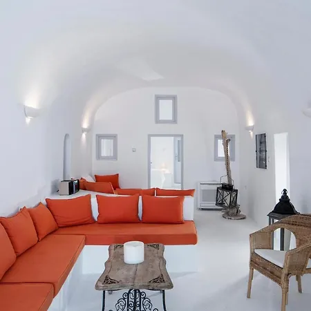 Agiou Mina Santorini Apartment